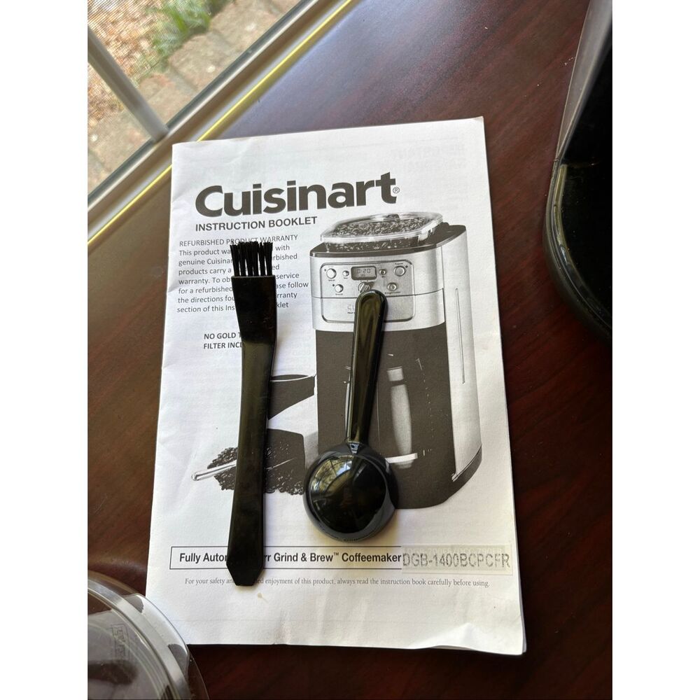 Cuisinart Burr Grind & Brew Coffeemaker, DGB-1400, good condition, 12 cup - Picture 6 of 12